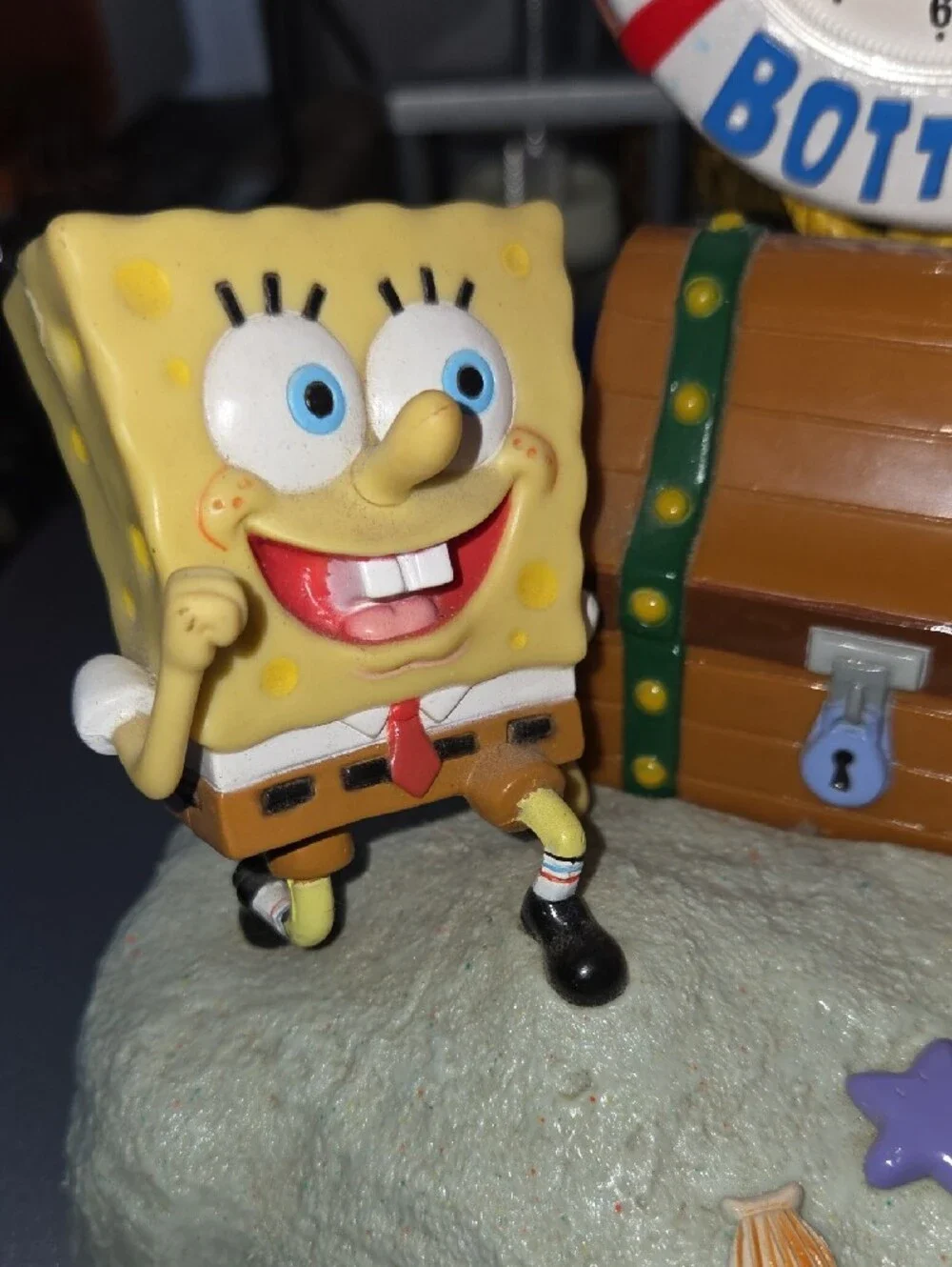 Used SpongeBob SquarePants Yellow & Pink Bikini Bottom Clock Display Figurine